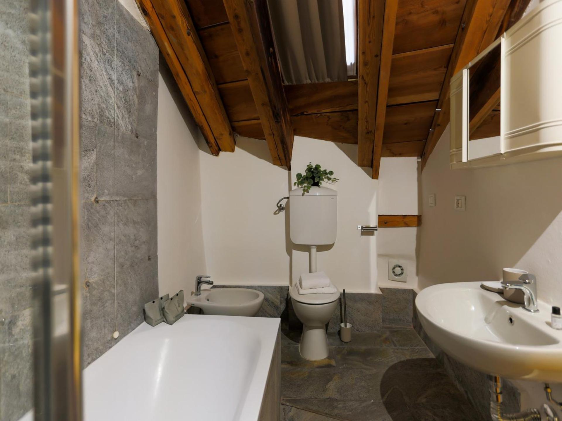 The Best Rent - Characteristic Apartment In Crocetta Area Milaan Buitenkant foto